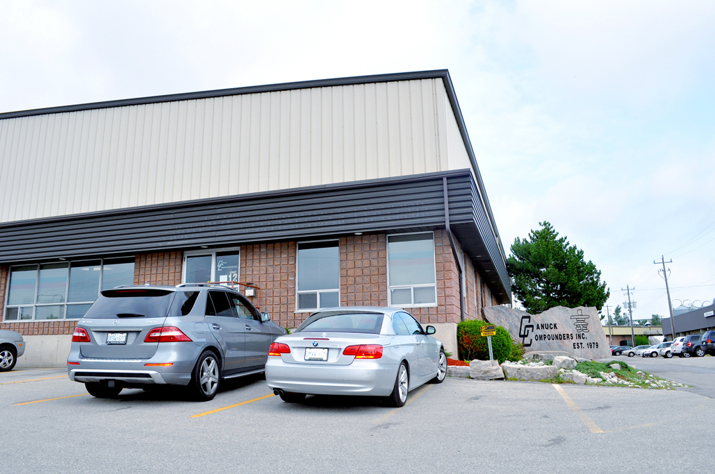 Location Canuck Compounders Inc.